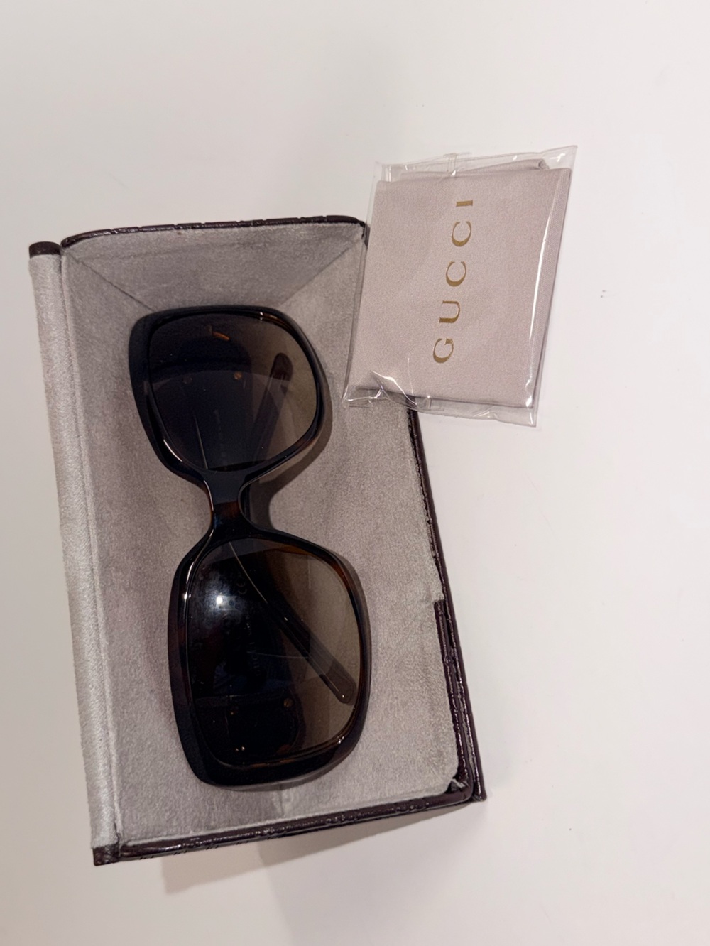 GUCCI Tortoise Shell Frame Gradient Tint GG Logo Sunglasses - GG3164/S (NWOT)